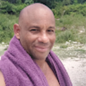 Meet your Posher, Angel luis